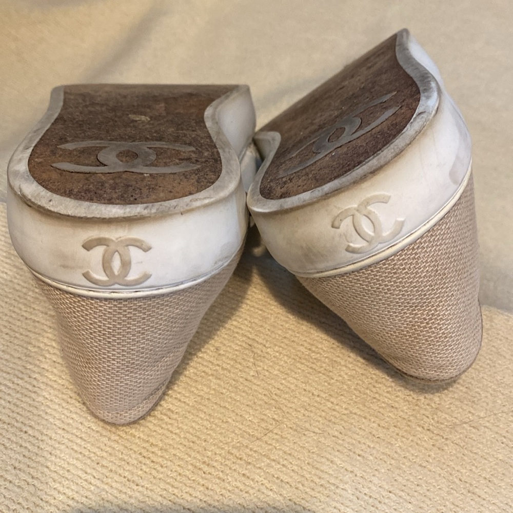 Chanel - Picture 5 of 10